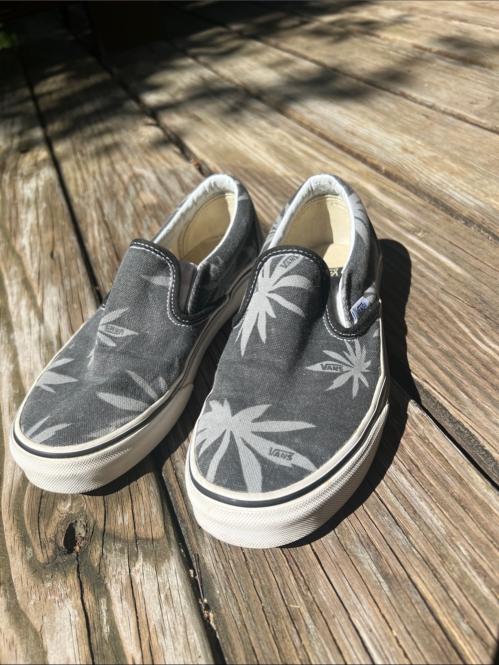 Vans Slip-On Canvas Shoes - Charcoal Gray Palm Print M4 W5.5